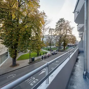  Appartement Le Sommeiller - Pour 2-4 Personnes Avec Balcon En Plein Centre